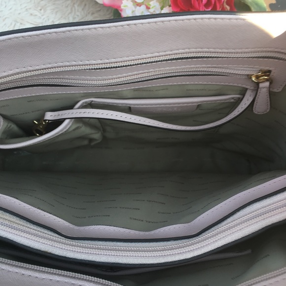 Michael Kors Tote EUC light Pink - Picture 5 of 7